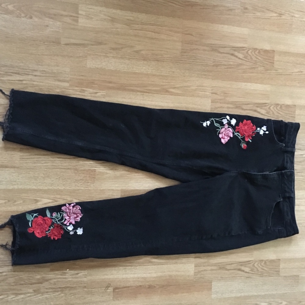 H&M High Waisted Rose Embroidered Jean